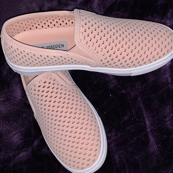 Steve Madden Shoes - Steve Madden Slip On Sneakers